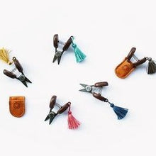 Load image into Gallery viewer, Seki mini scissors for embroidery Cohana  Made in Japan tassel thread snip