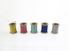 Load image into Gallery viewer, Magnetic Ceramic Spool Pin Holder Made in Japan Cohana