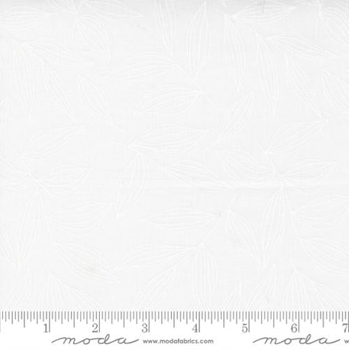 This crisp white on white fabric features a delicate white on white leaf design low volume background Moda Create by Alli K high quality quilt fabric sewing bags garments clothing 
