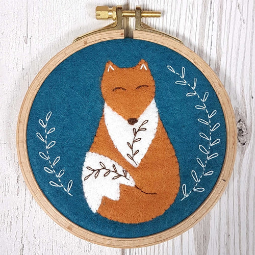 Folk fox Wool mix felt applique hoop kit Corinne LaPierre embroidery 