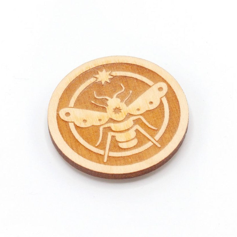 Alison Glass Bee needle minder carved birch wood double magnet for embroidery handwork stitching